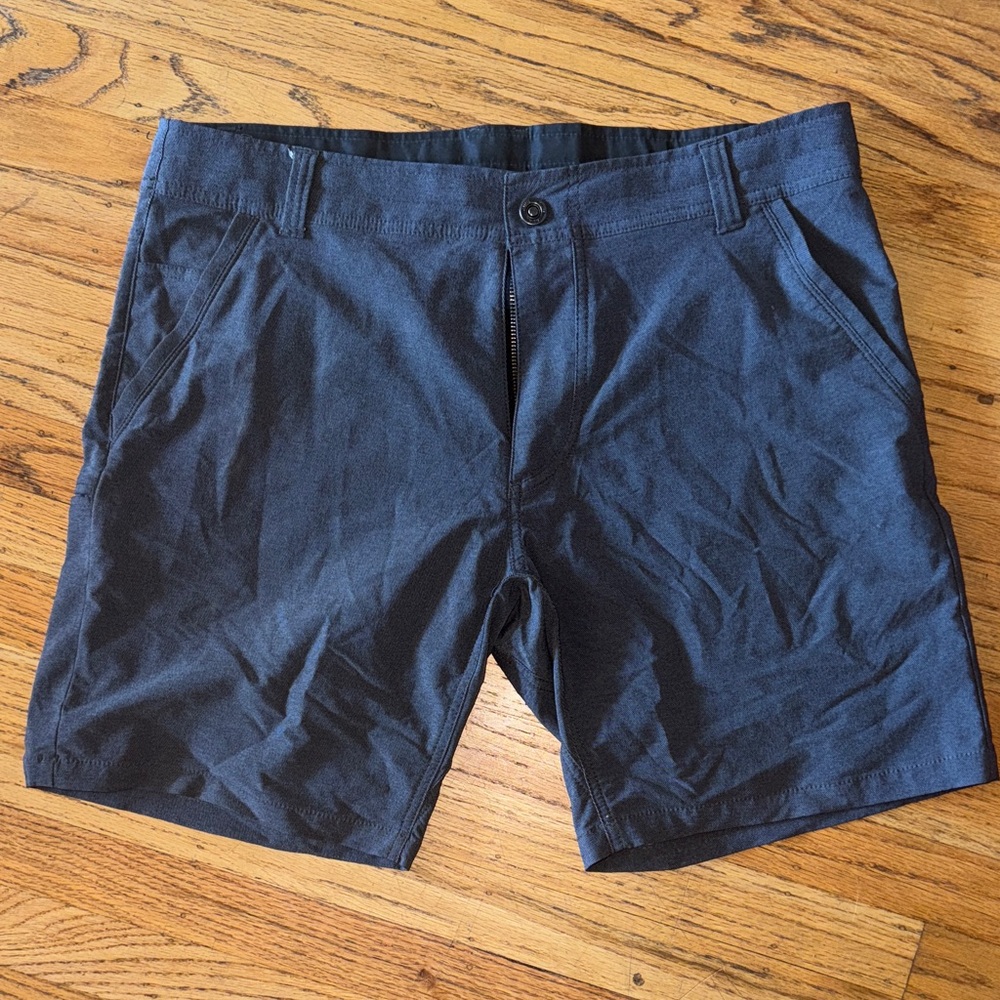 Kuhl Men's Flat Front Shorts in Grey